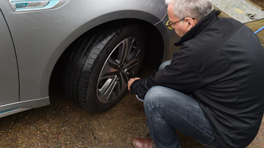 Uber driver - tyre