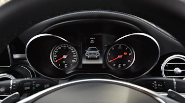 Mercedes GLC 350d 2017 - instruments