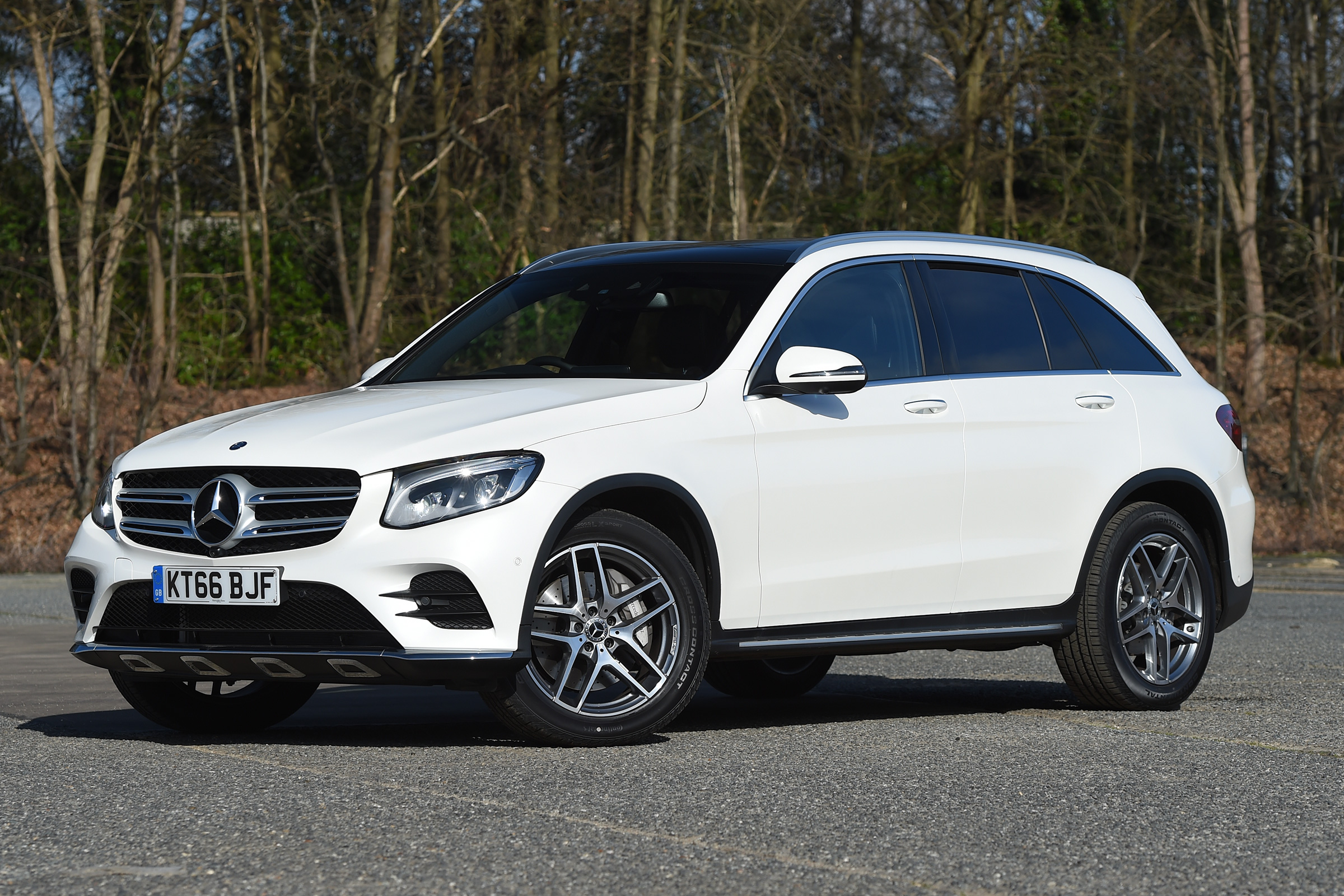 Mercedes GLC 350d 2017 - front quarter
