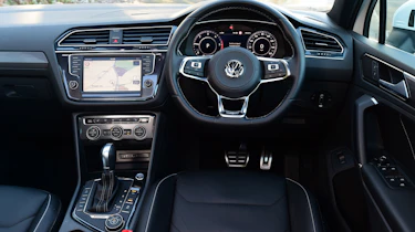 Volkswagen Tiguan - dash