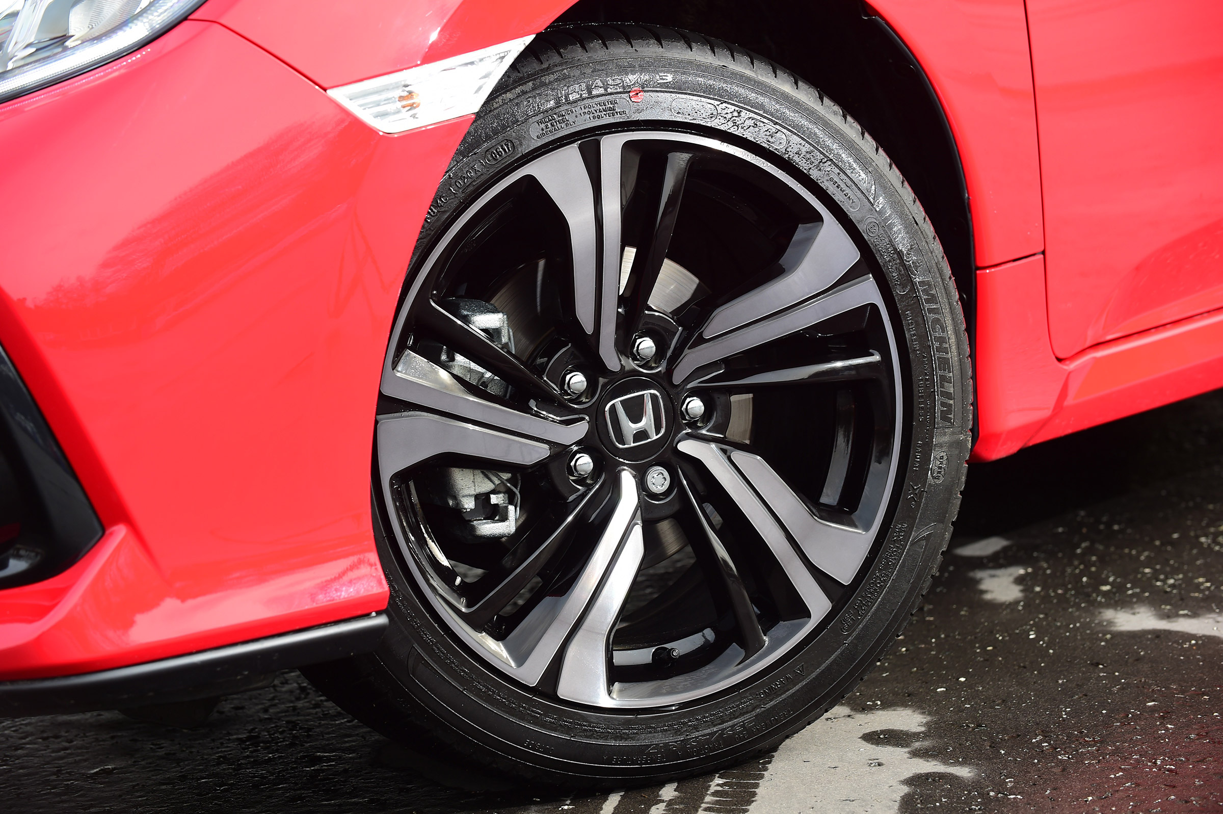 Honda Civic - wheel