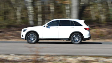 Mercedes GLC 350d 2017 - side tracking