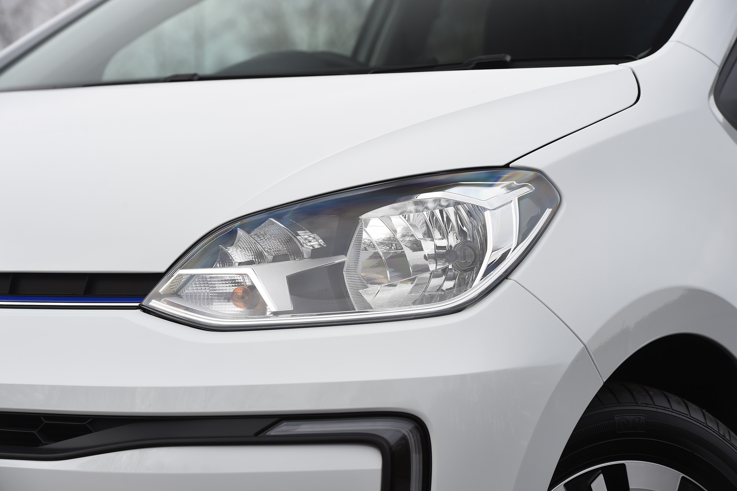 Volkswagen e-up! electric car 2017 - headlight