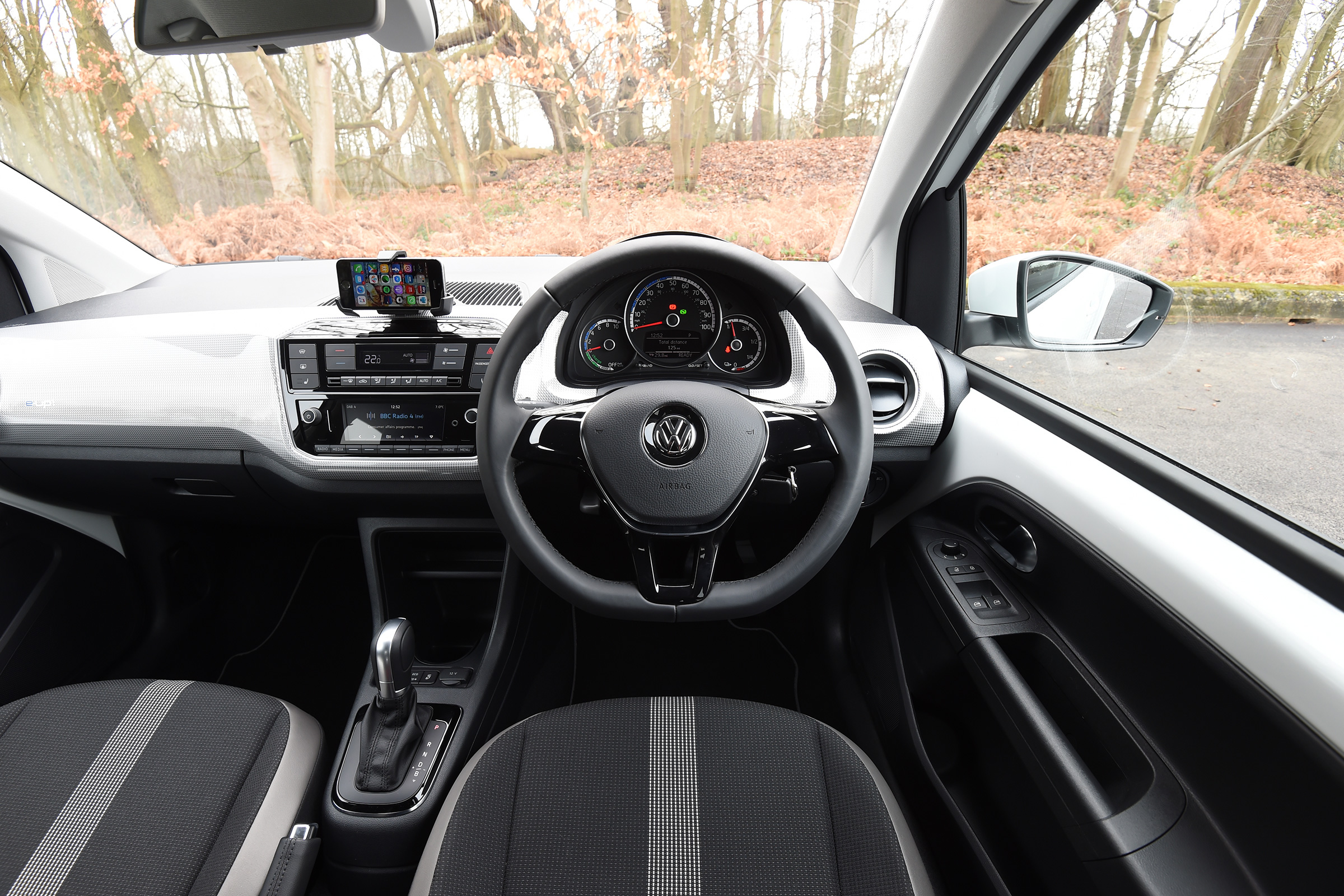 Volkswagen e-up! electric car 2017 - interior