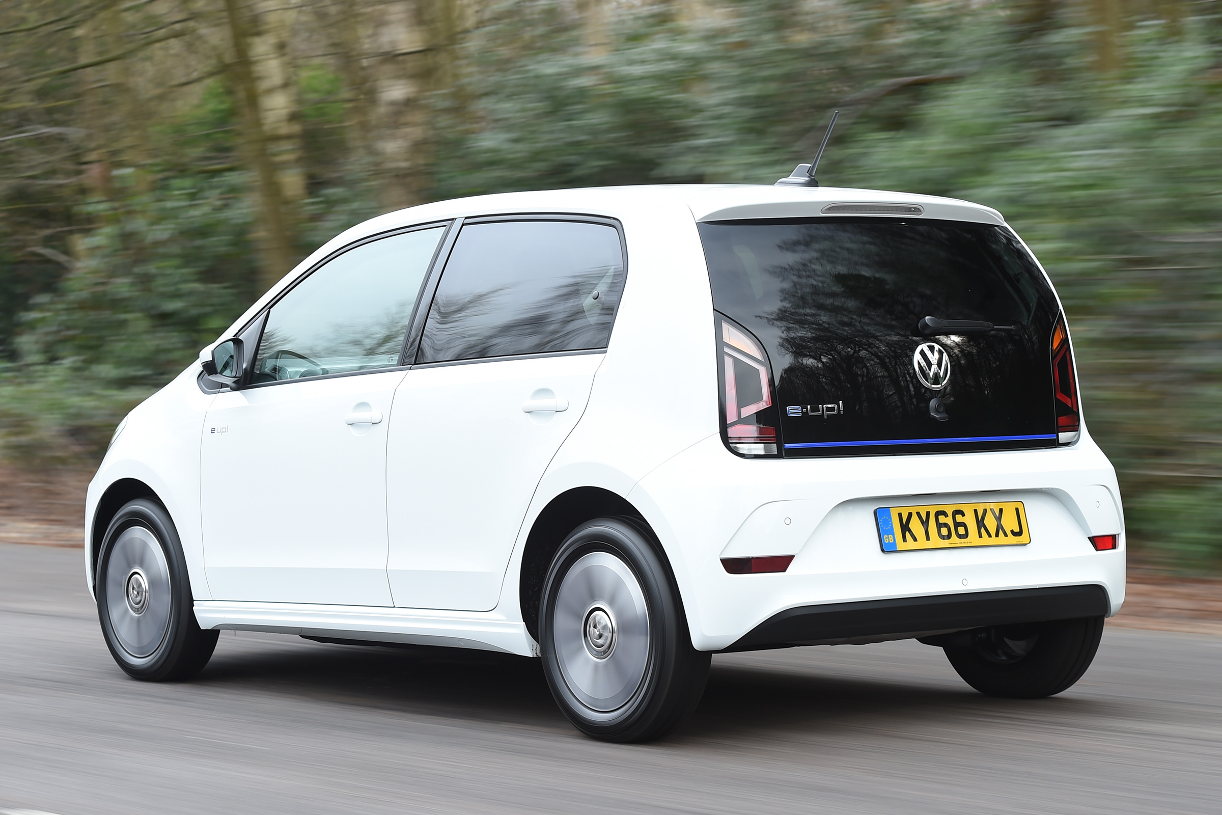 Volkswagen e-up! electric car 2017 - rear tracking