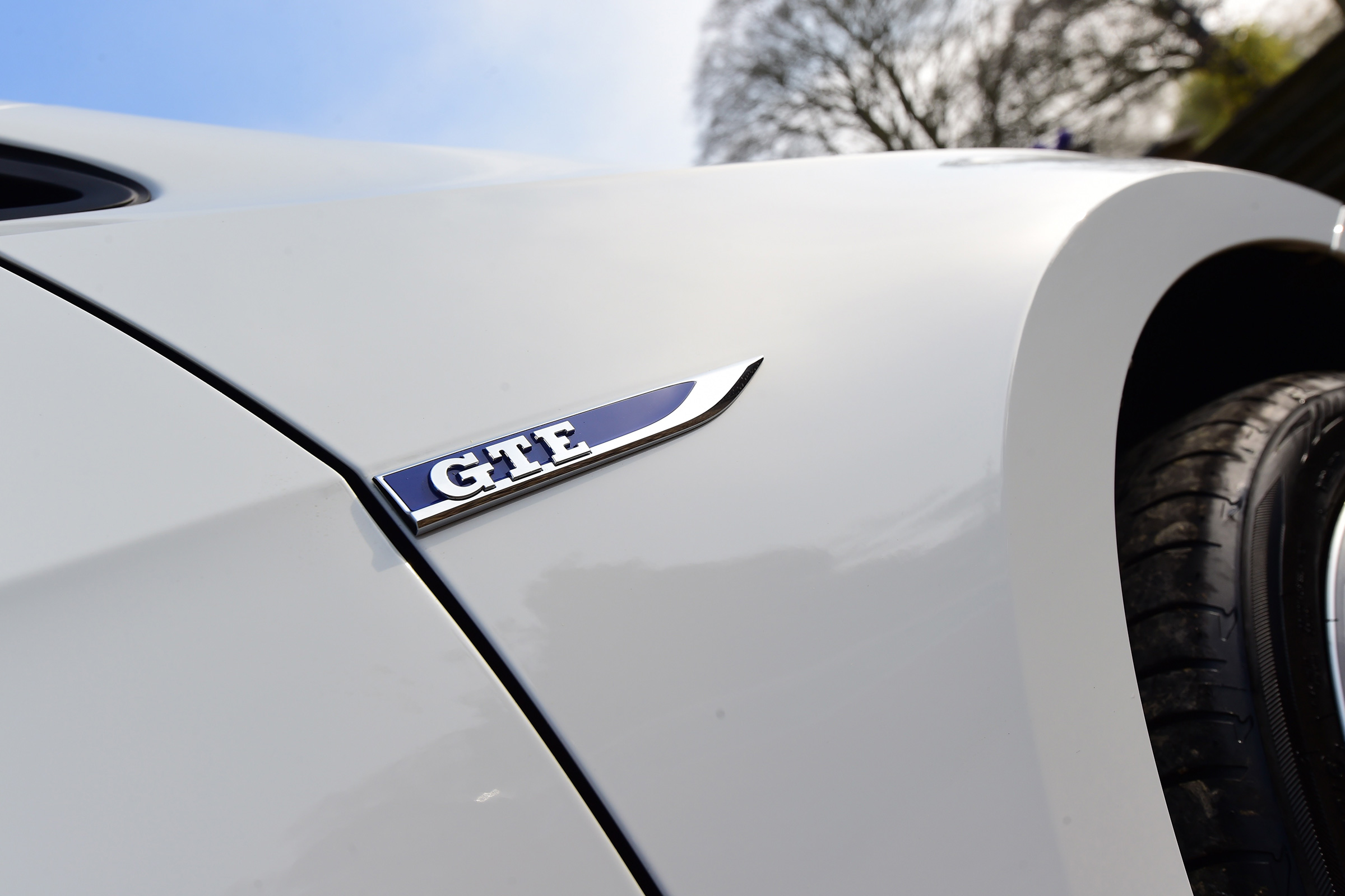 Volkswagen Golf GTE 2017 - side badge