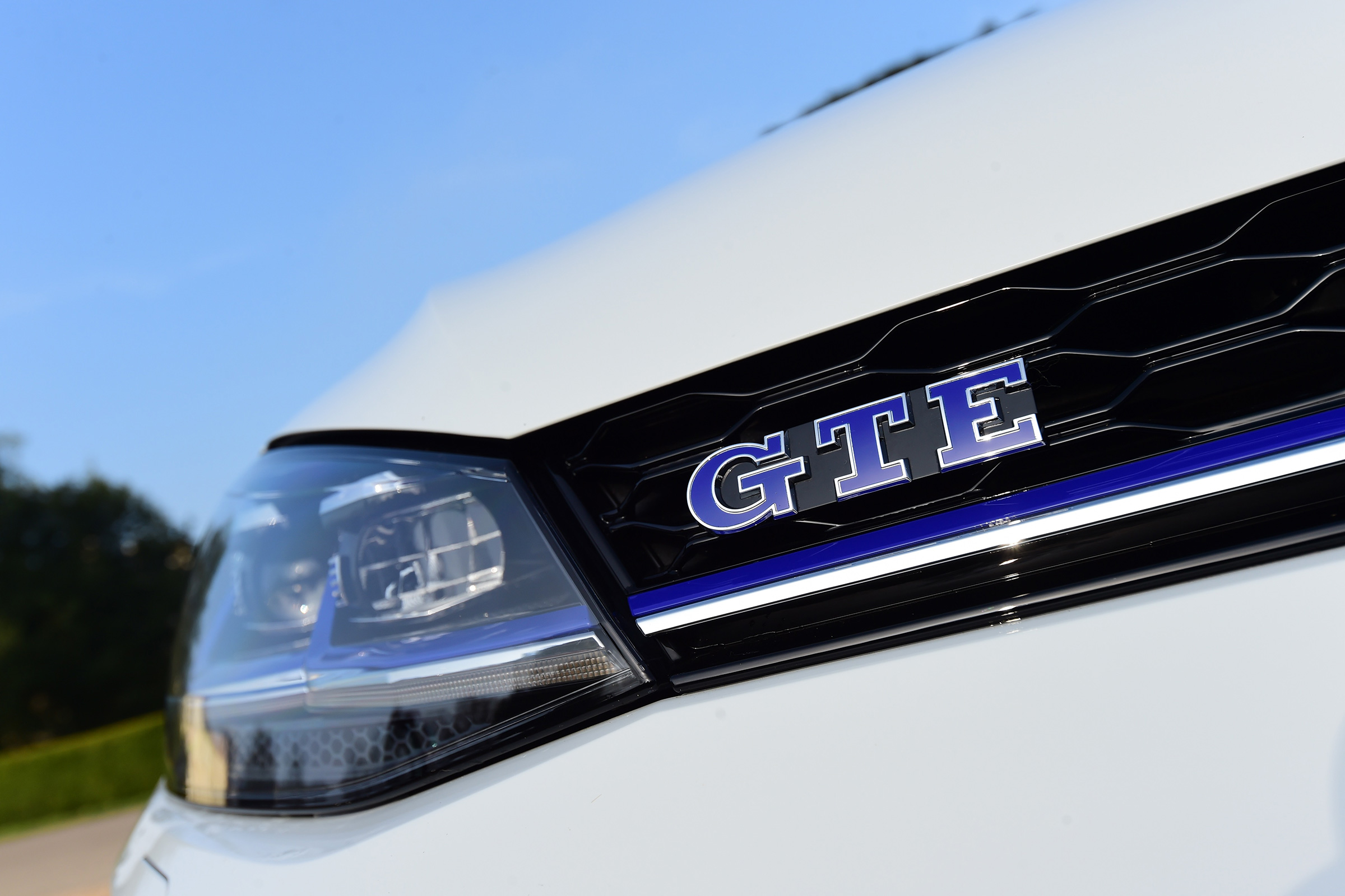 Volkswagen Golf GTE 2017 - headlight