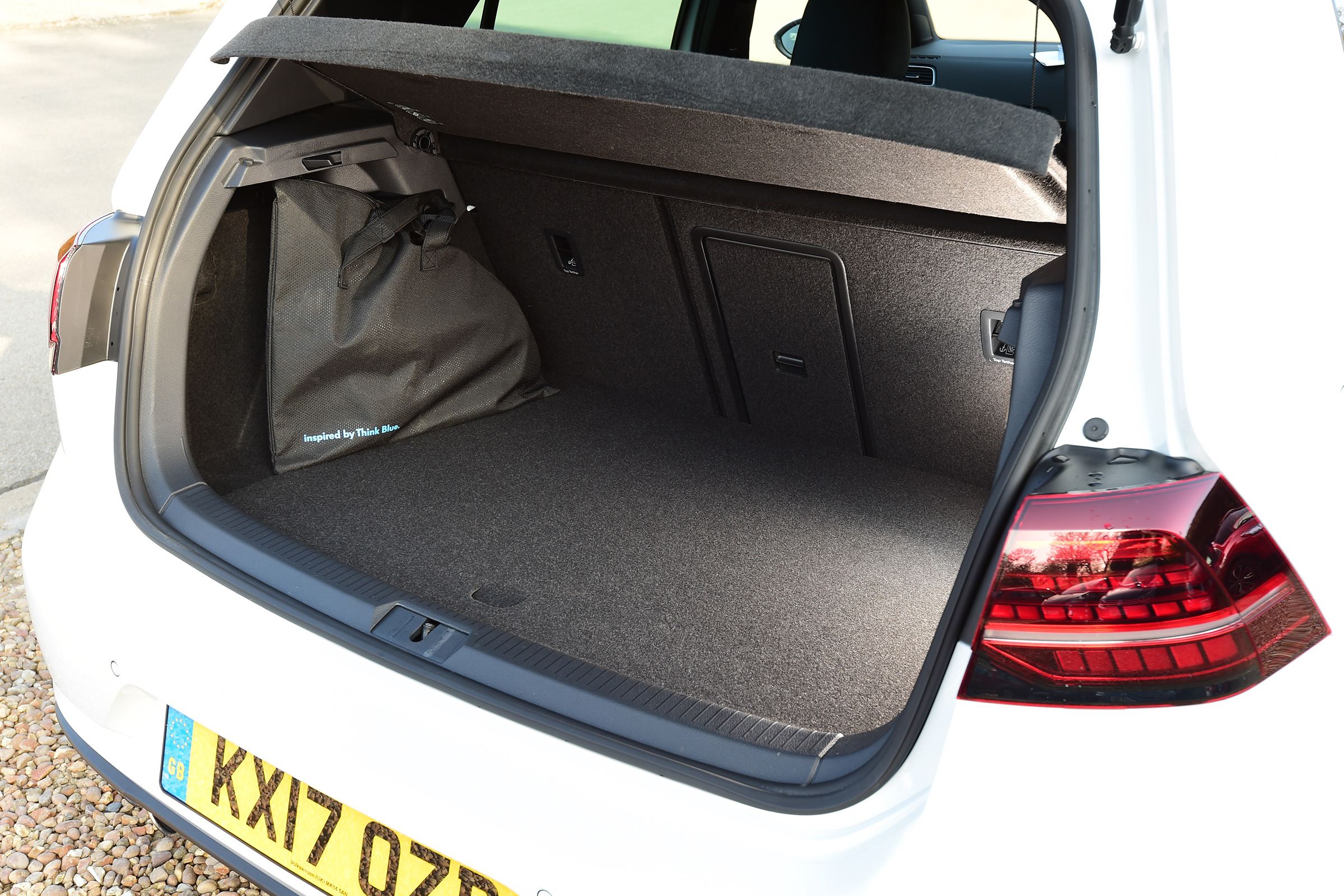 Volkswagen Golf GTE 2017 - boot
