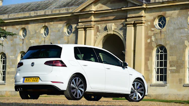 Volkswagen Golf GTE 2017 - rear quarter