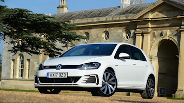 Volkswagen Golf GTE 2017 - front quarter