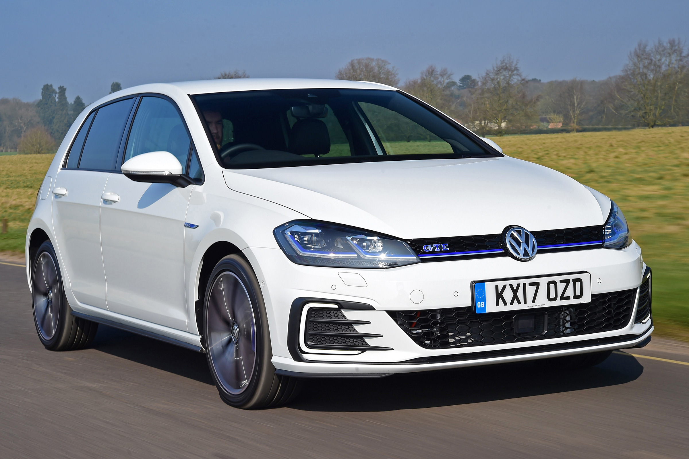 Volkswagen Golf GTE 2017 - front tracking