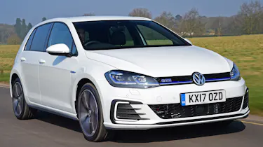 Volkswagen Golf GTE 2017 - front tracking