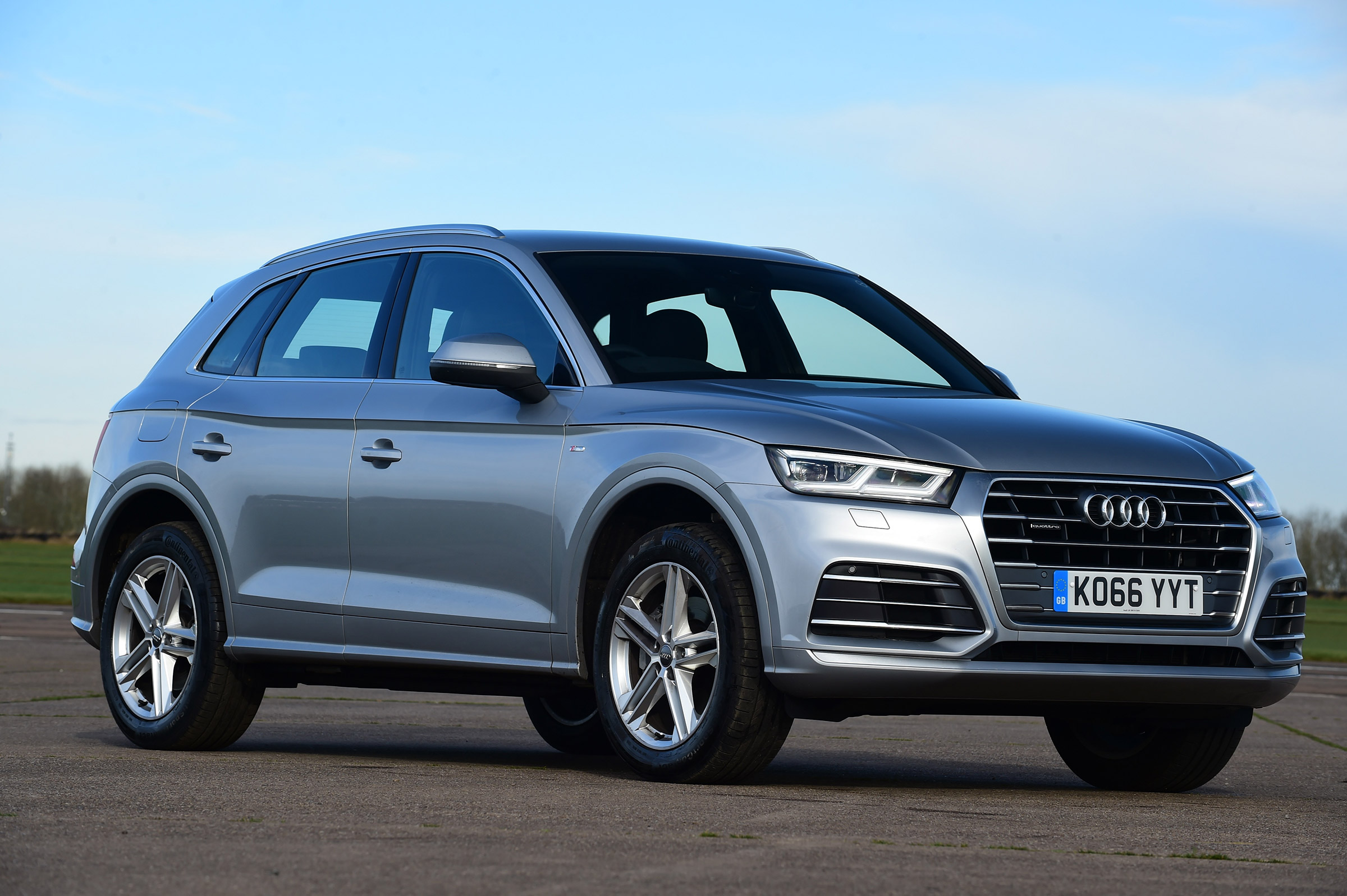 Audi Q5 - front static