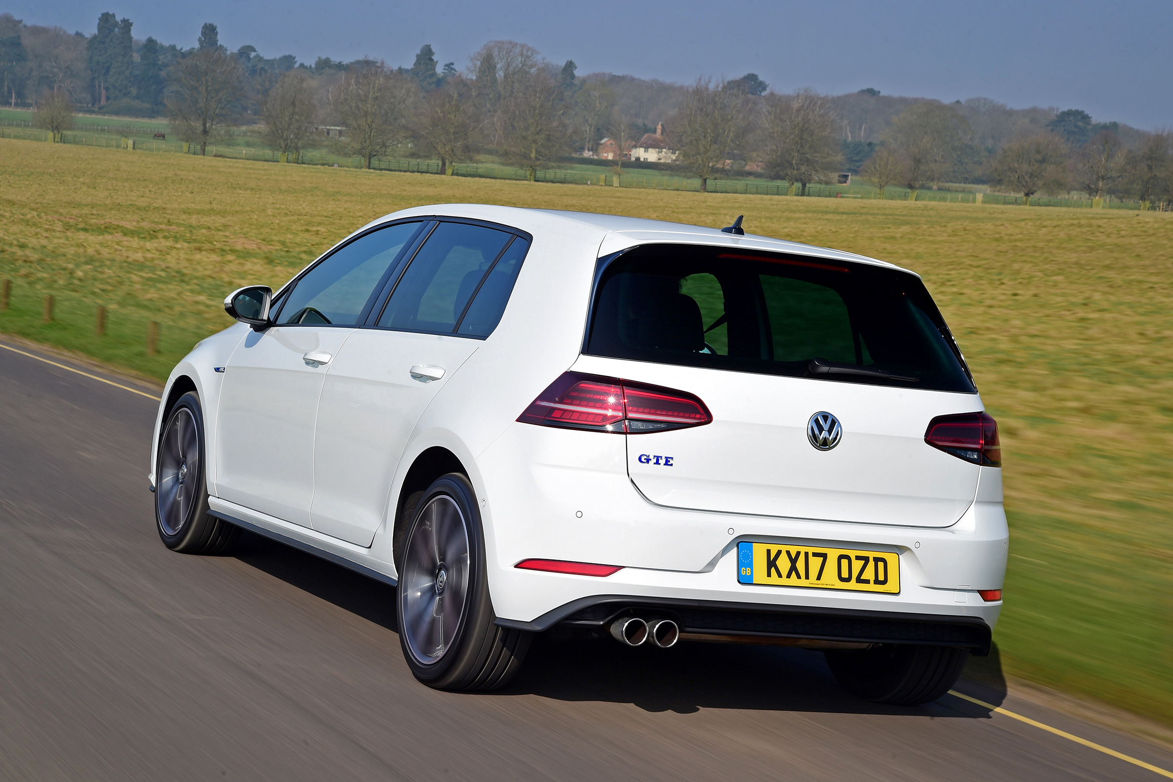 Volkswagen Golf GTE 2017 - rear tracking