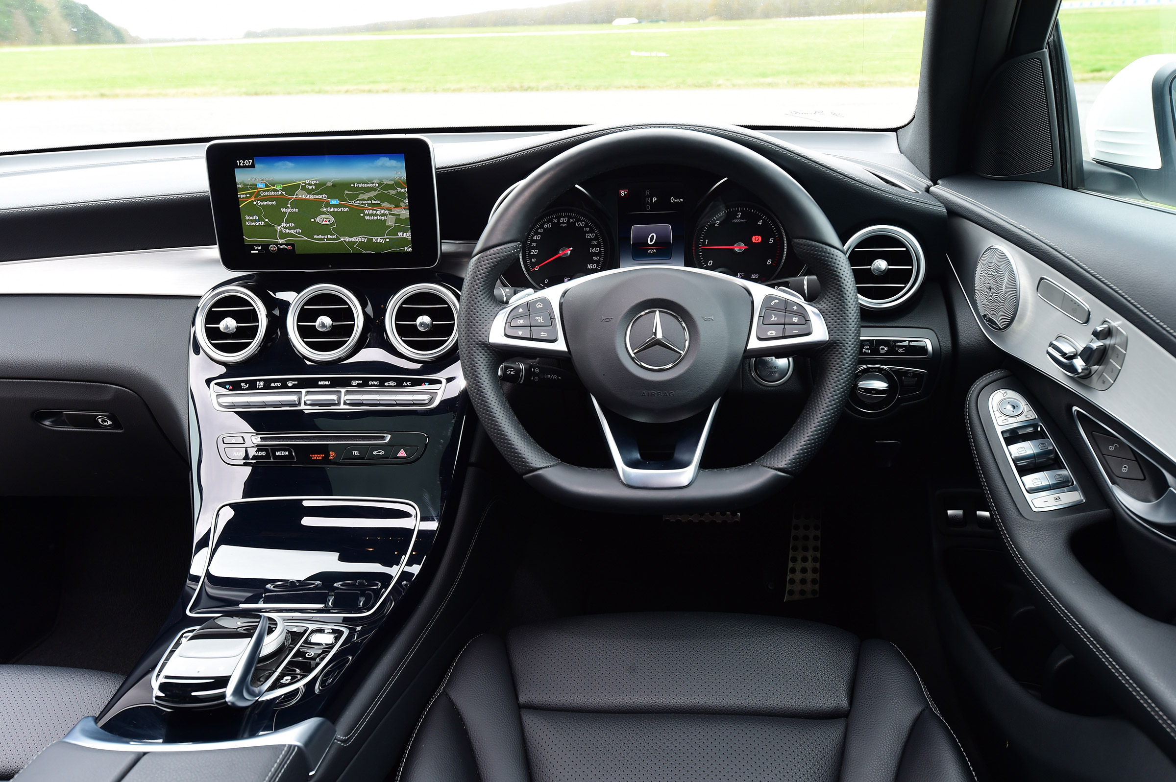 Mercedes GLC - dash