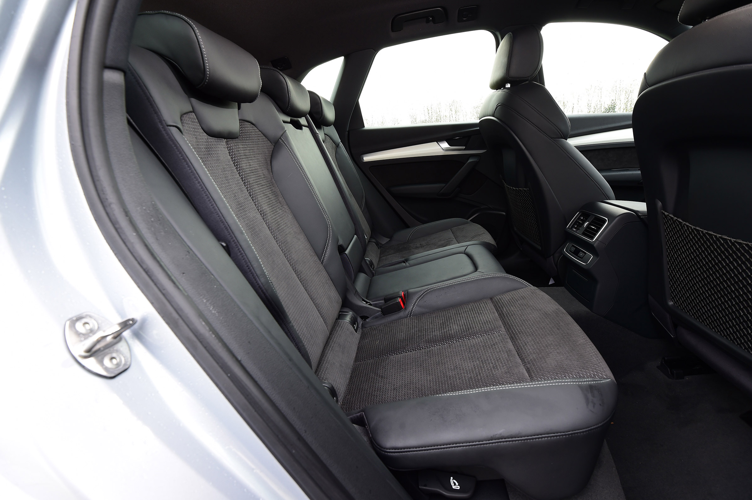Audi Q5 - rear seats