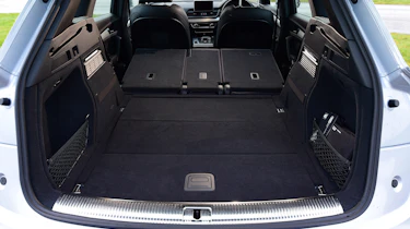 Audi Q5 - boot seats down