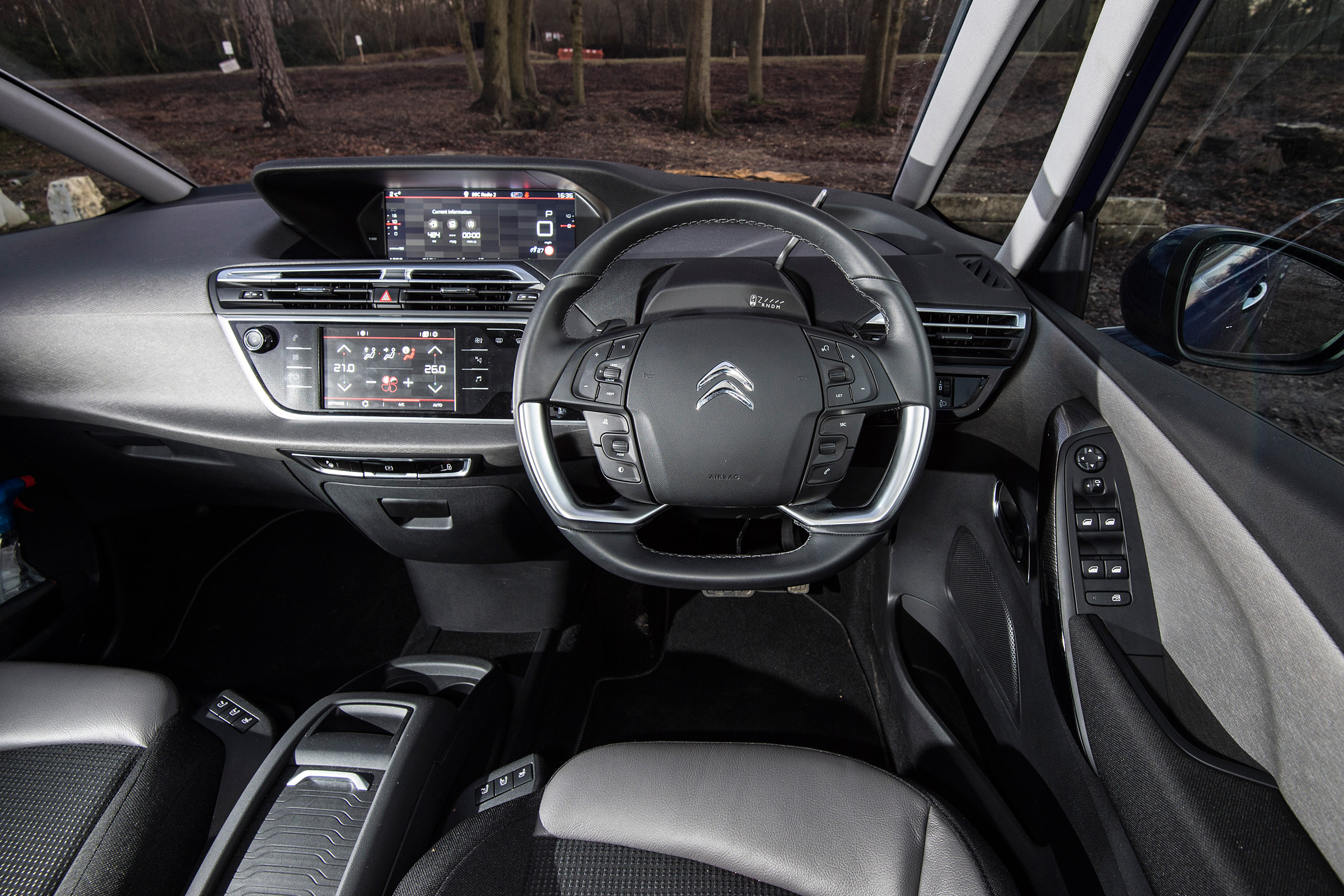 Citroen Grand C4 Picasso - dash