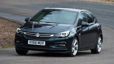 Vauxhall Astra - front cornering