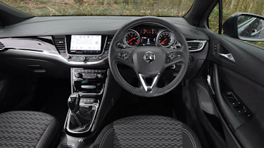Vauxhall Astra - dash
