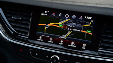 Vauxhall Insignia Grand Sport - sat-nav