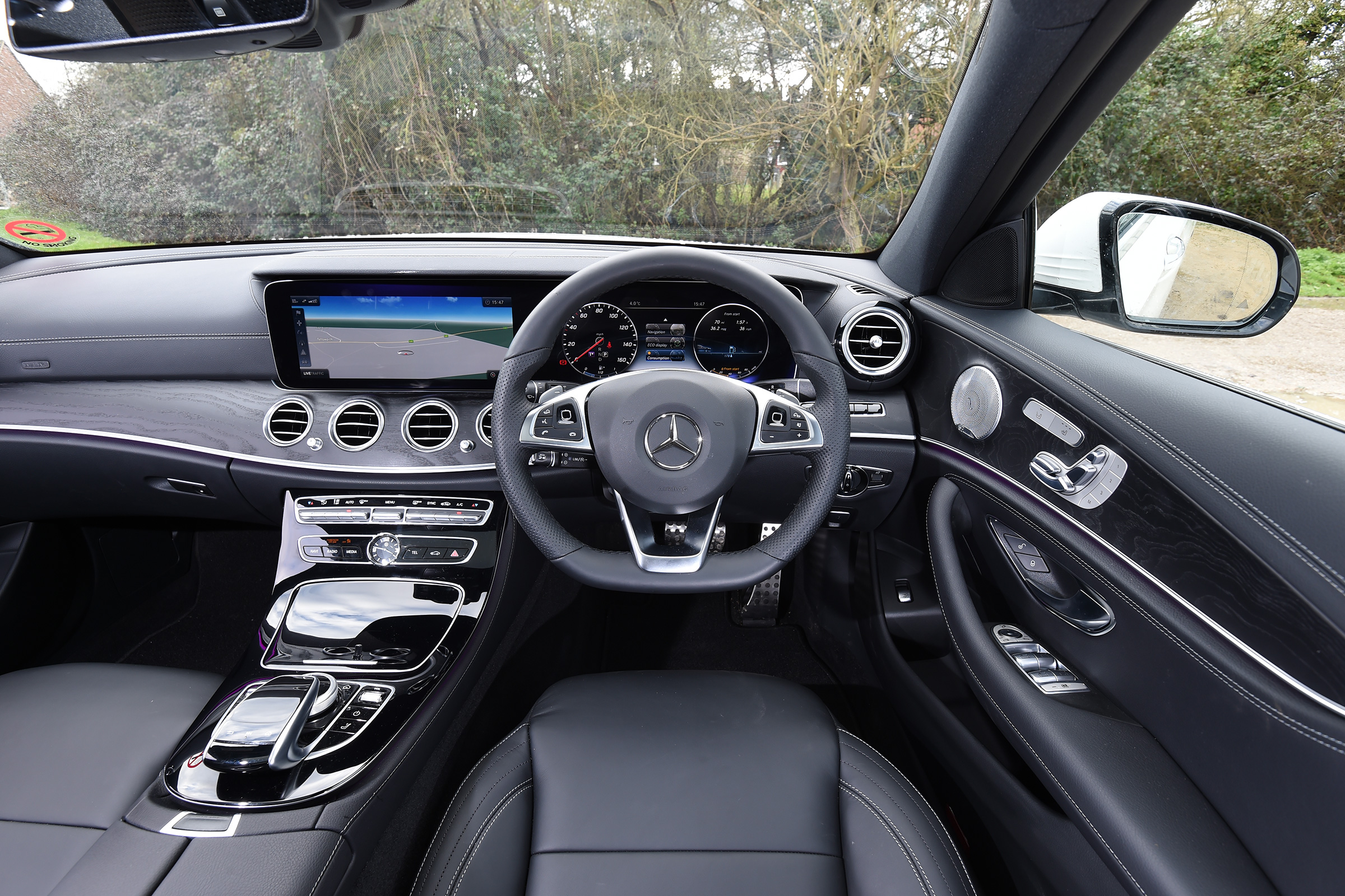 Mercedes E-Class Estate 2017 - E 220d 4MATIC interior