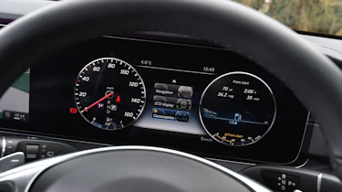 Mercedes E-Class Estate 2017 - E 220d 4MATIC instruments