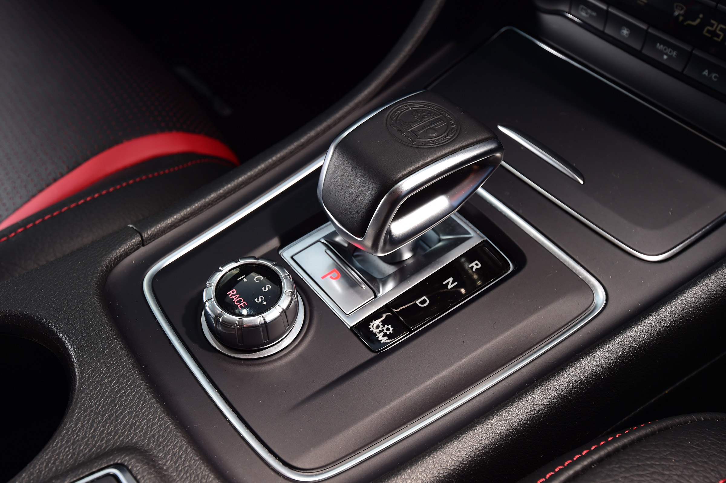 Mercedes-AMG A 45 - transmission