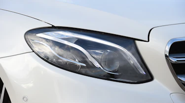 Mercedes E-Class Estate 2017 - E 220d 4MATIC headlight