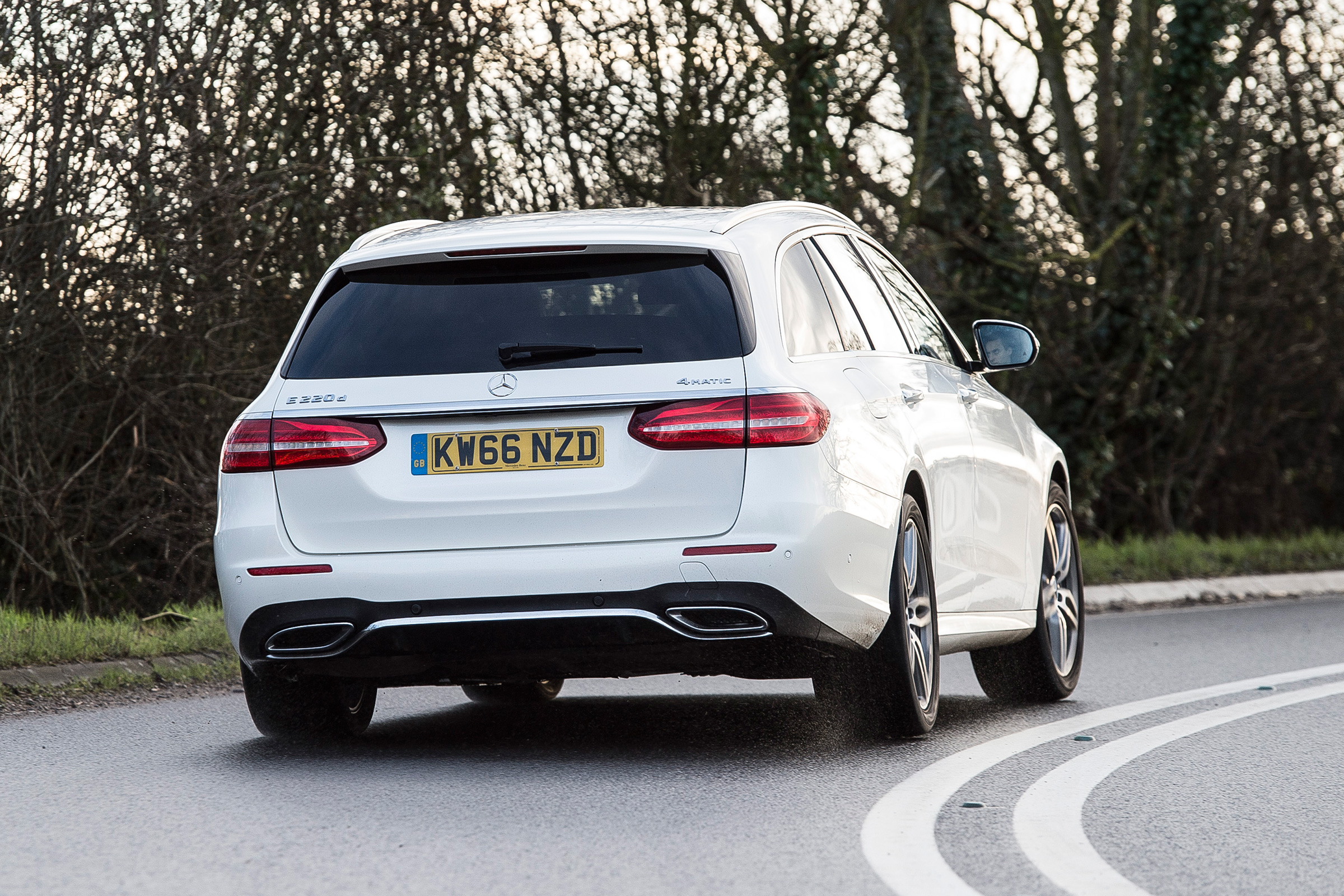 Mercedes E-Class Estate 2017 - E 220d 4MATIC rear cornering