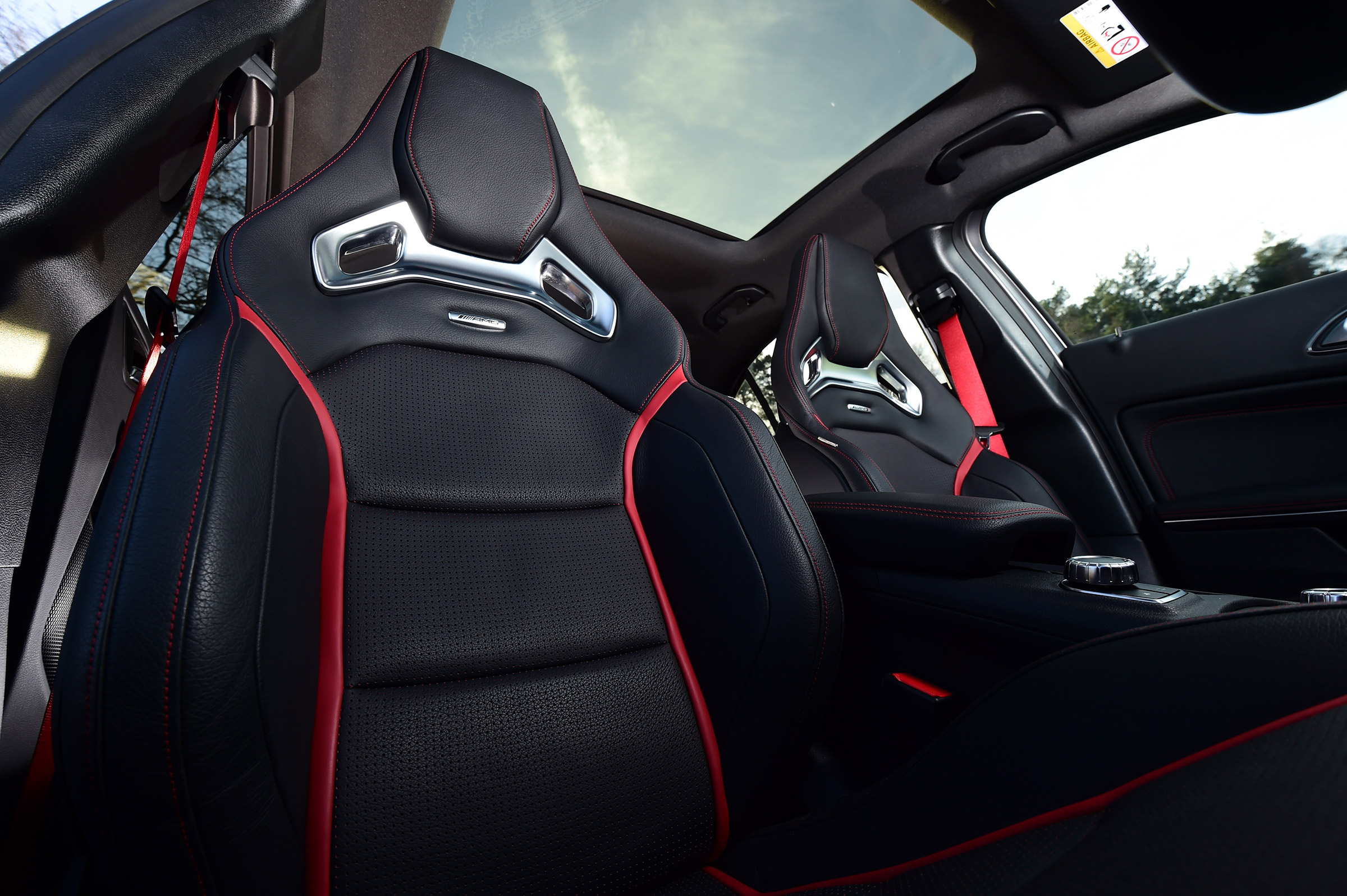 Mercedes-AMG A 45 - front seats