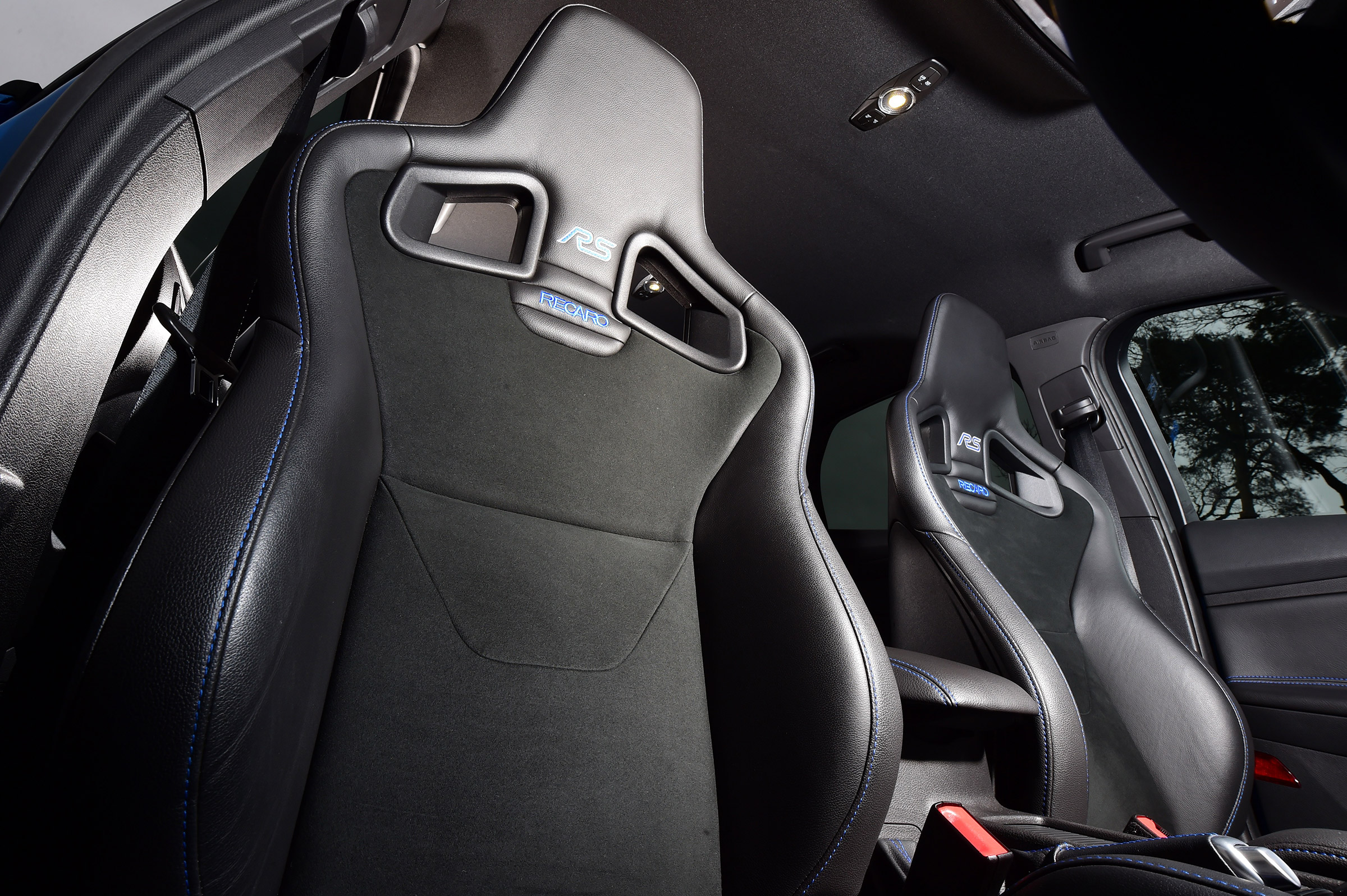 Ford Focus RS Mountune - front seats
