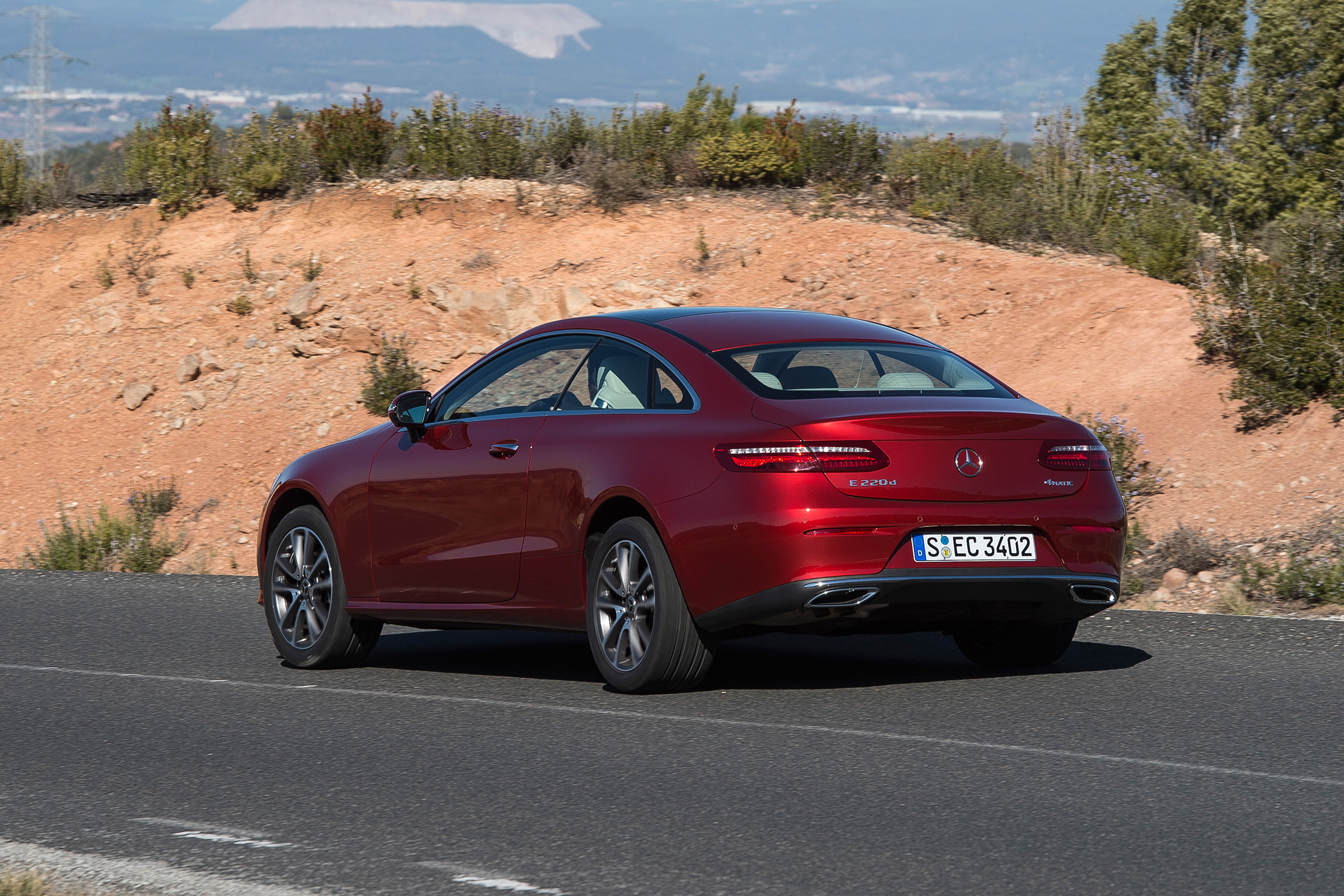Mercedes E-Class Coupe - E 220d rear cornering