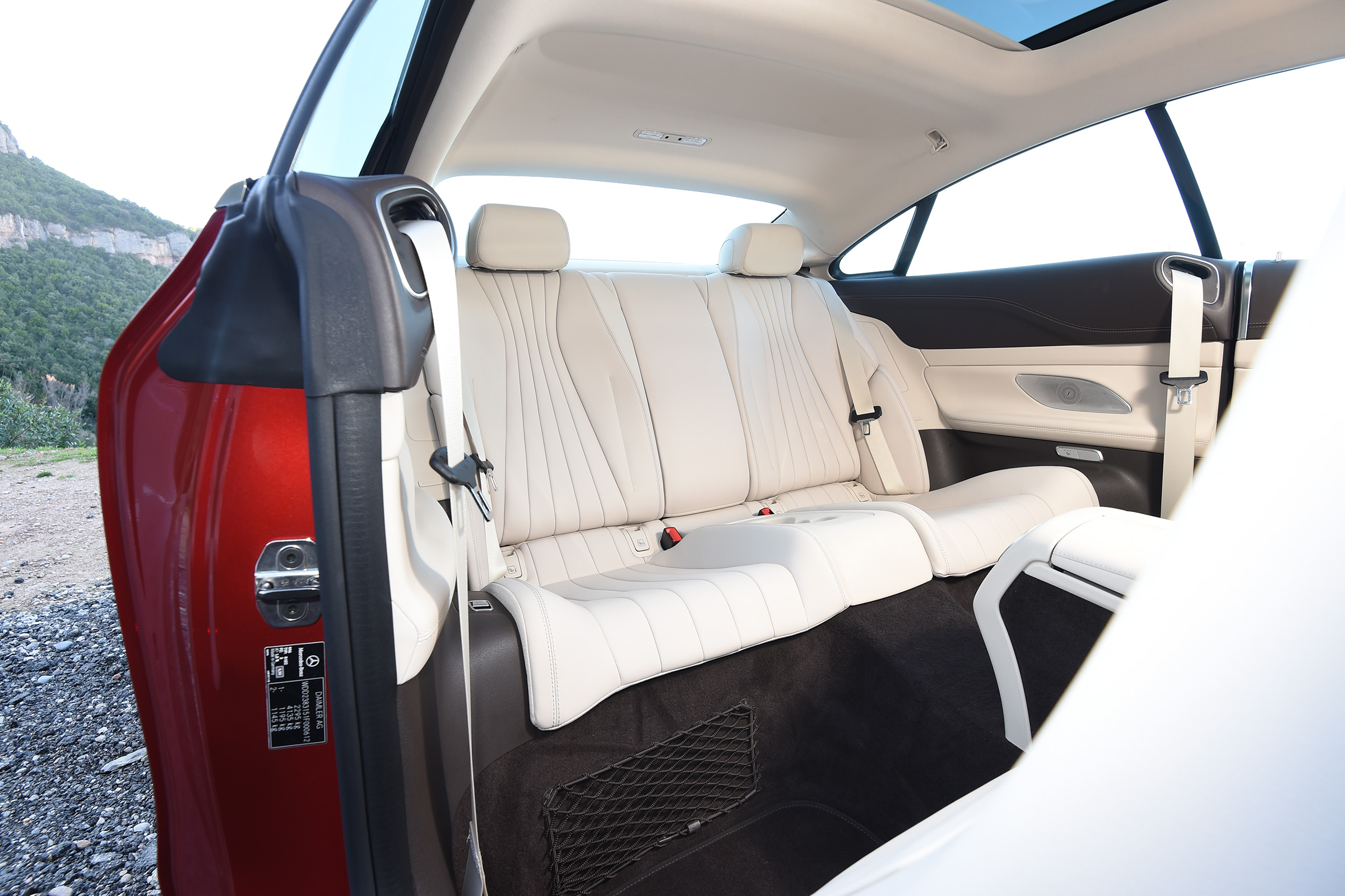 Mercedes E-Class Coupe - E 220d rear seats