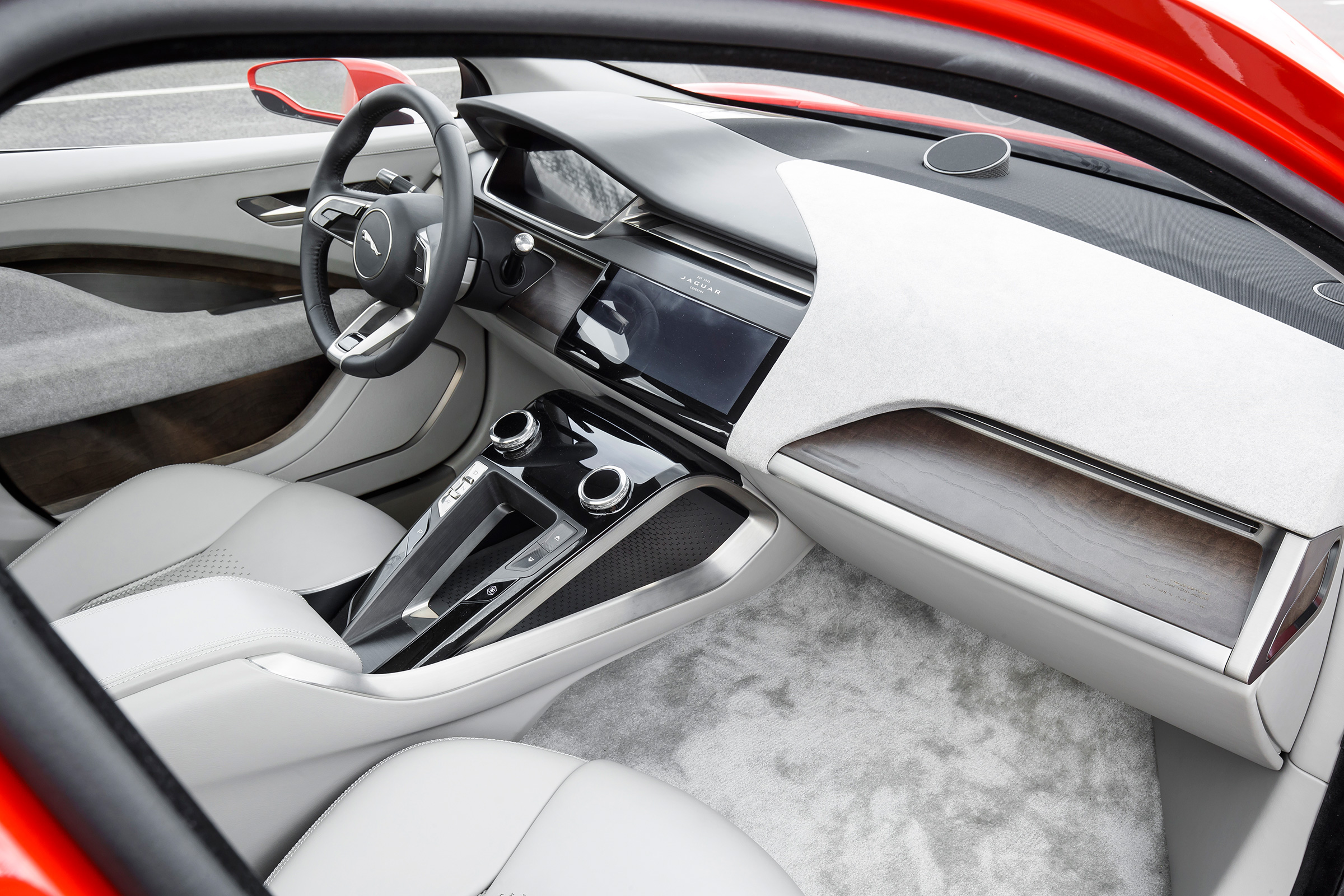 Jaguar I-Pace prototype 2017 - interior