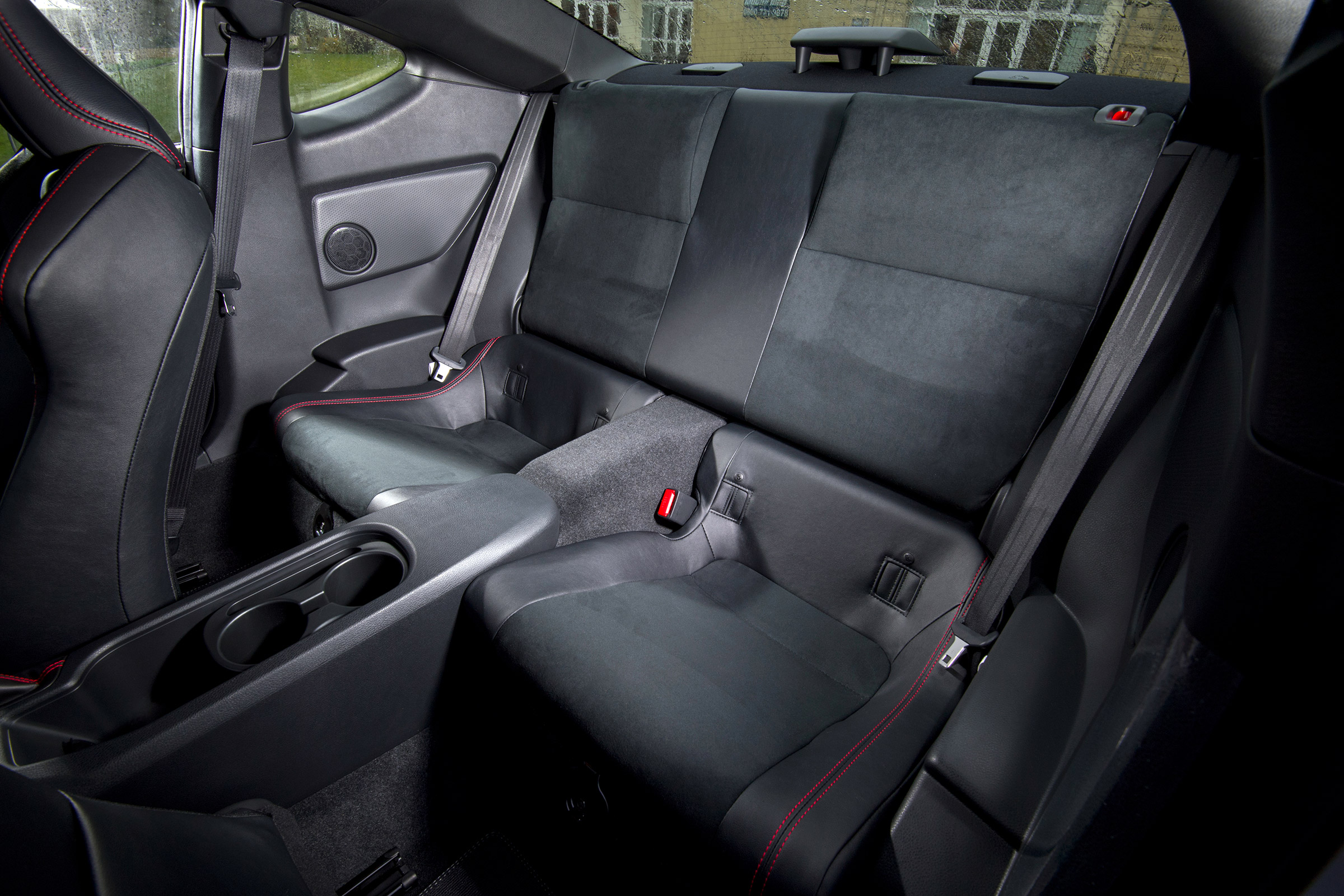 Subaru BRZ - rear seats