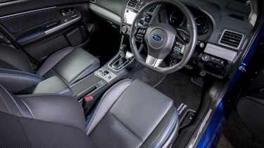 Subaru Levorg - front seats