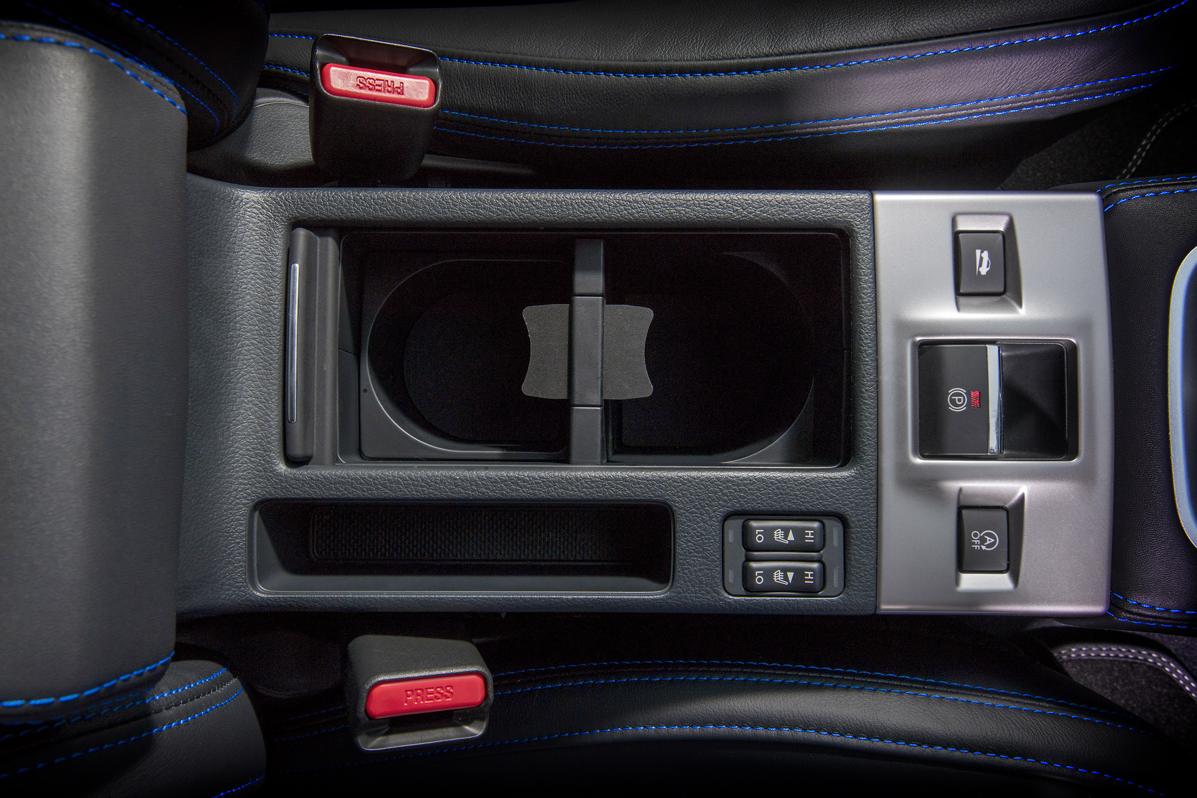 Subaru Levorg - storage