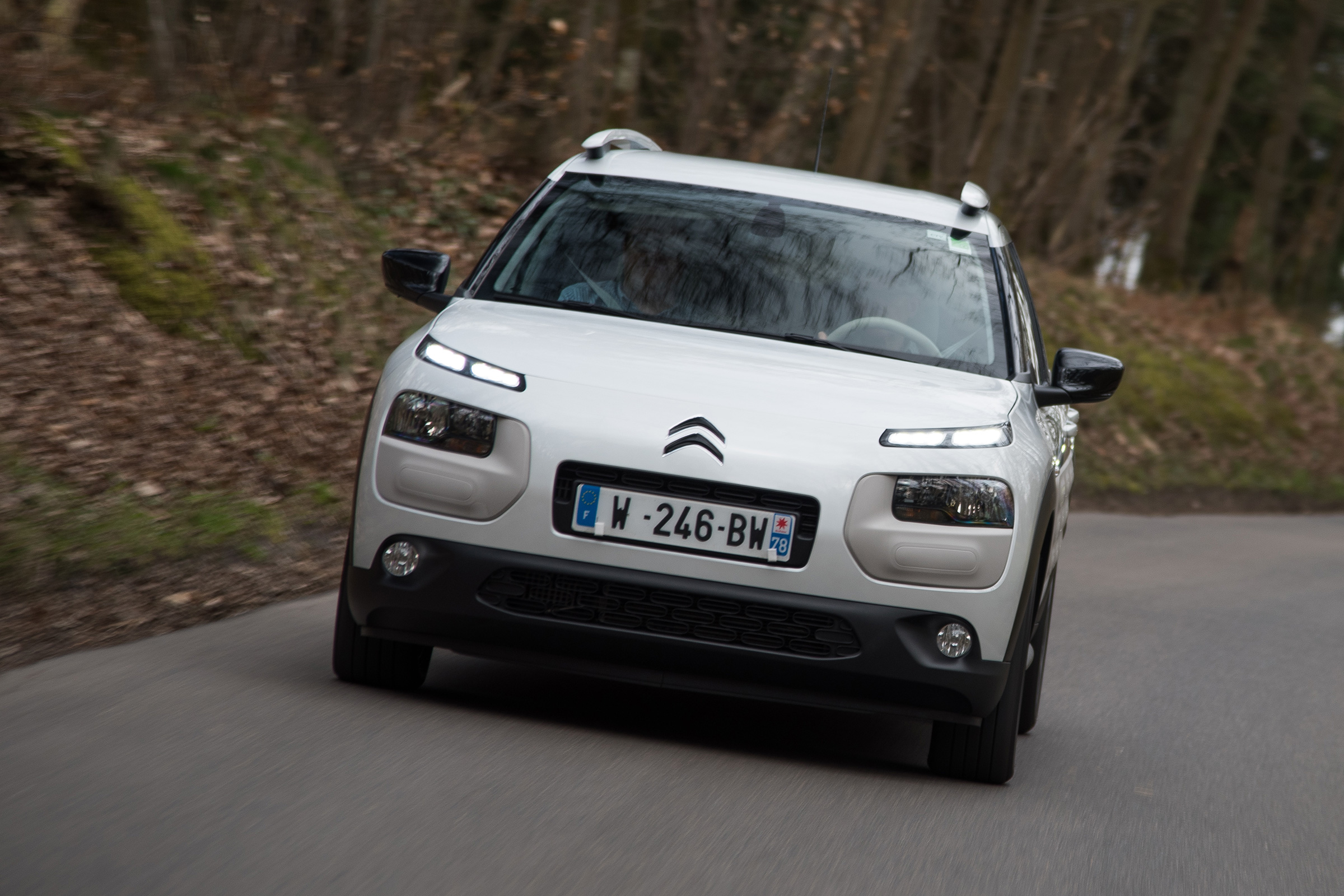 Citroen Advanced Comfort Concept 2017 - Cactus front tracking 2
