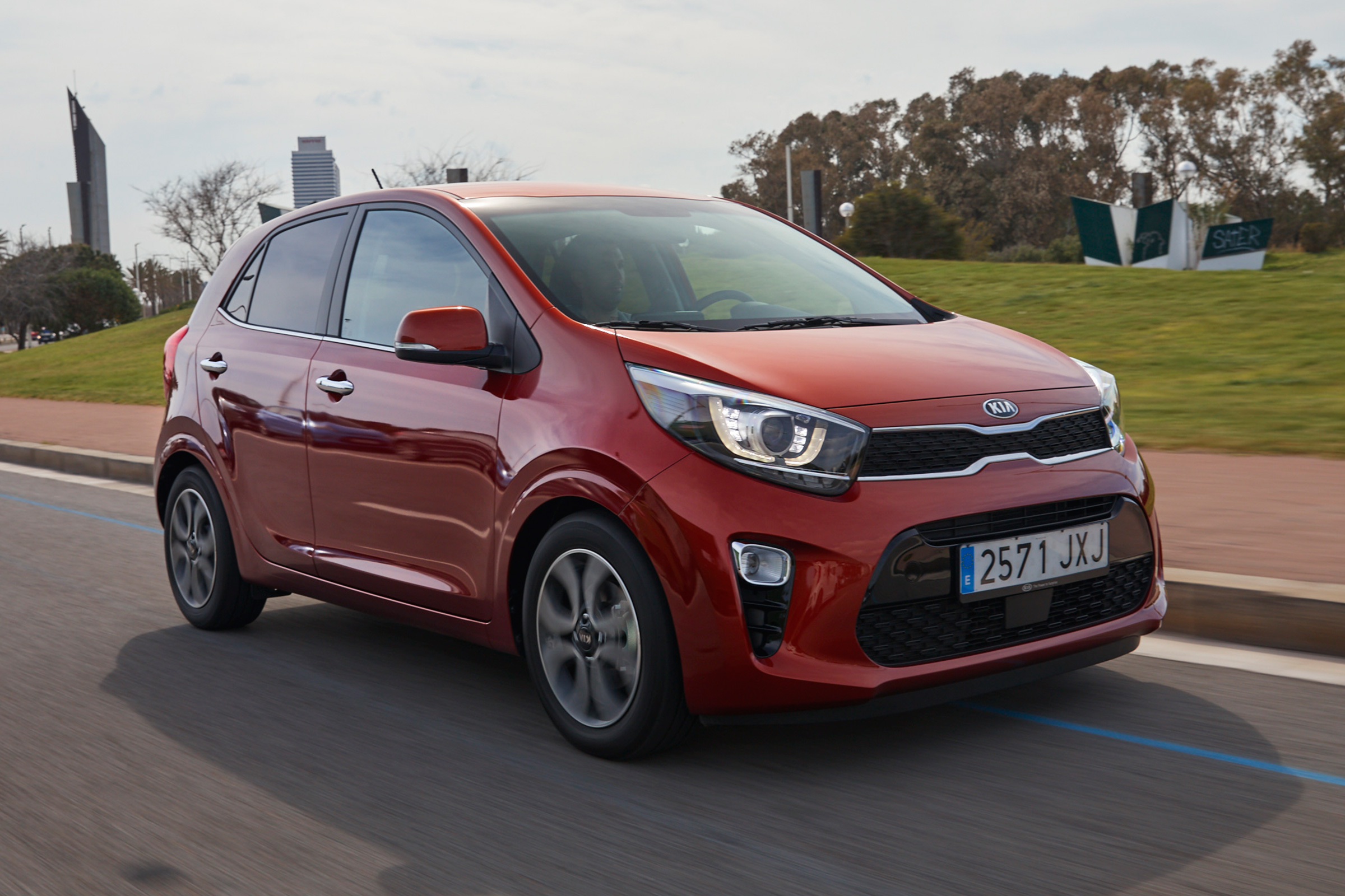 Kia Picanto 2017 - orange front tracking