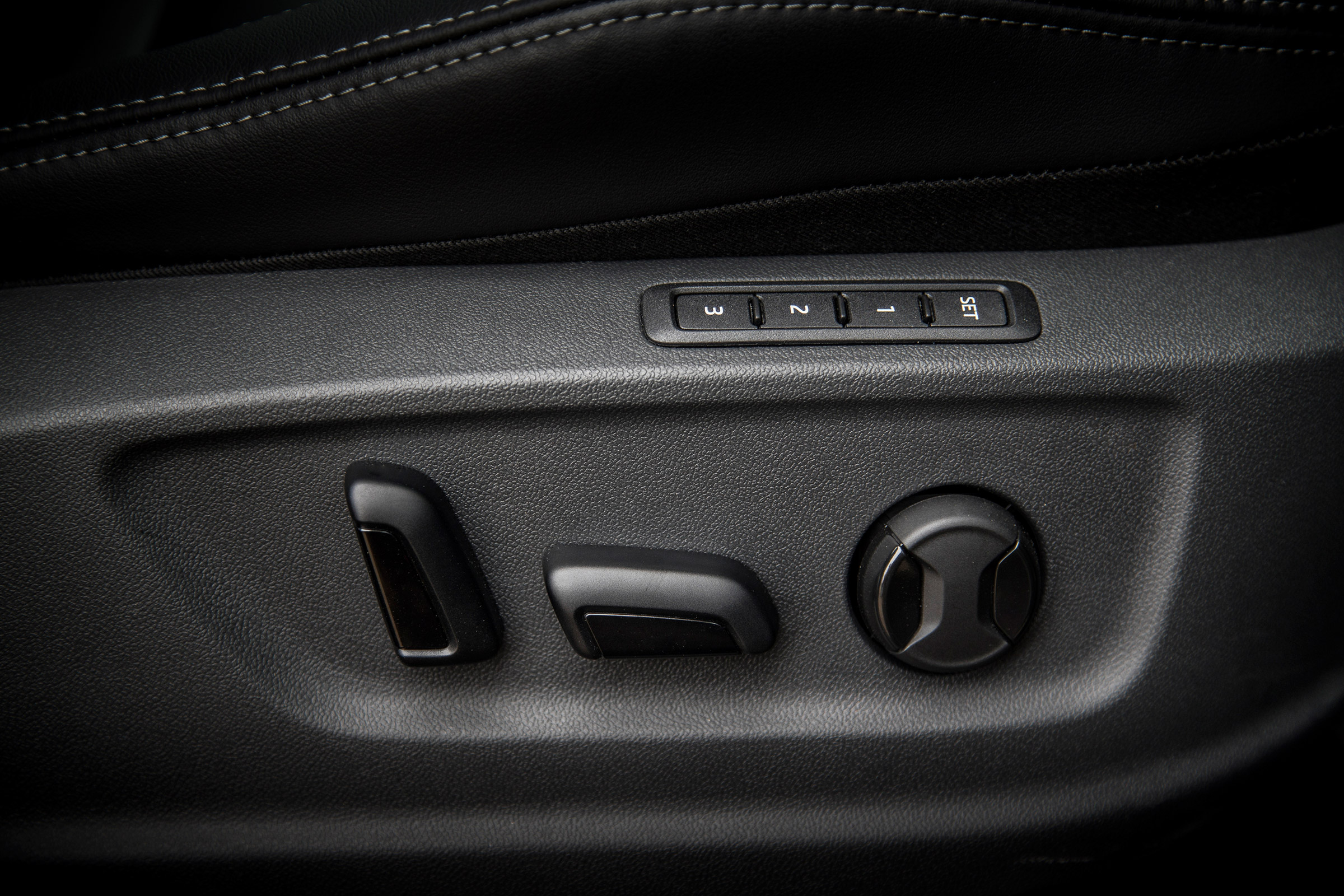 Skoda Kodiaq - seat controls