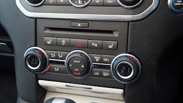 Used Land Rover Discovery review - air-con