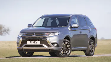 Mitsubishi Outlander PHEV Juro - front