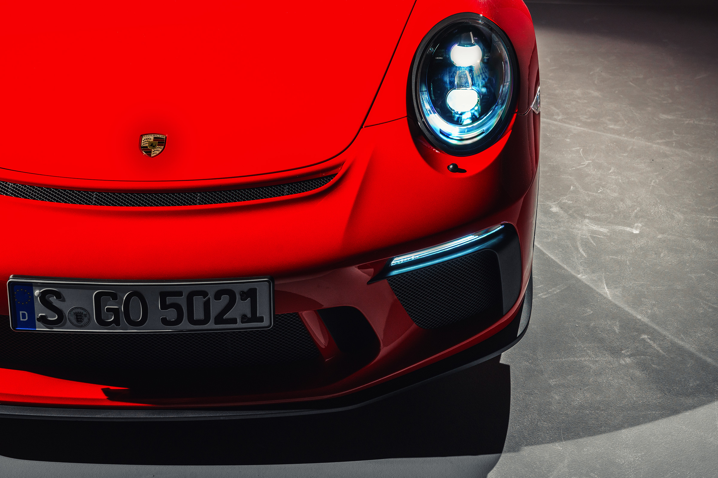 Porsche 911 GT3 - front light