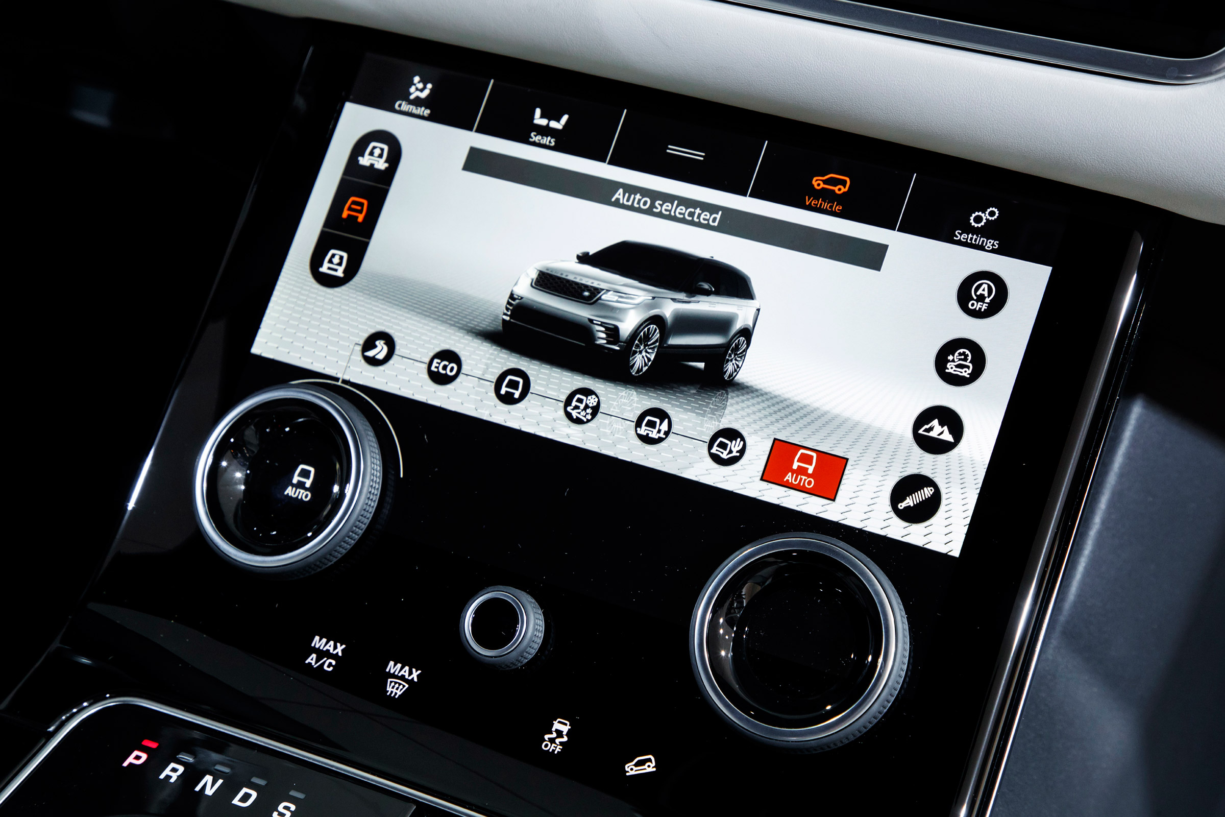 Range Rover Velar show - infotainment