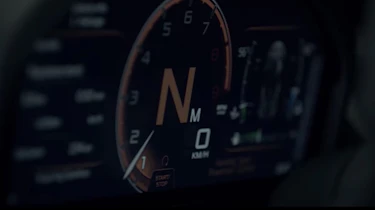 McLaren 720S - instruments