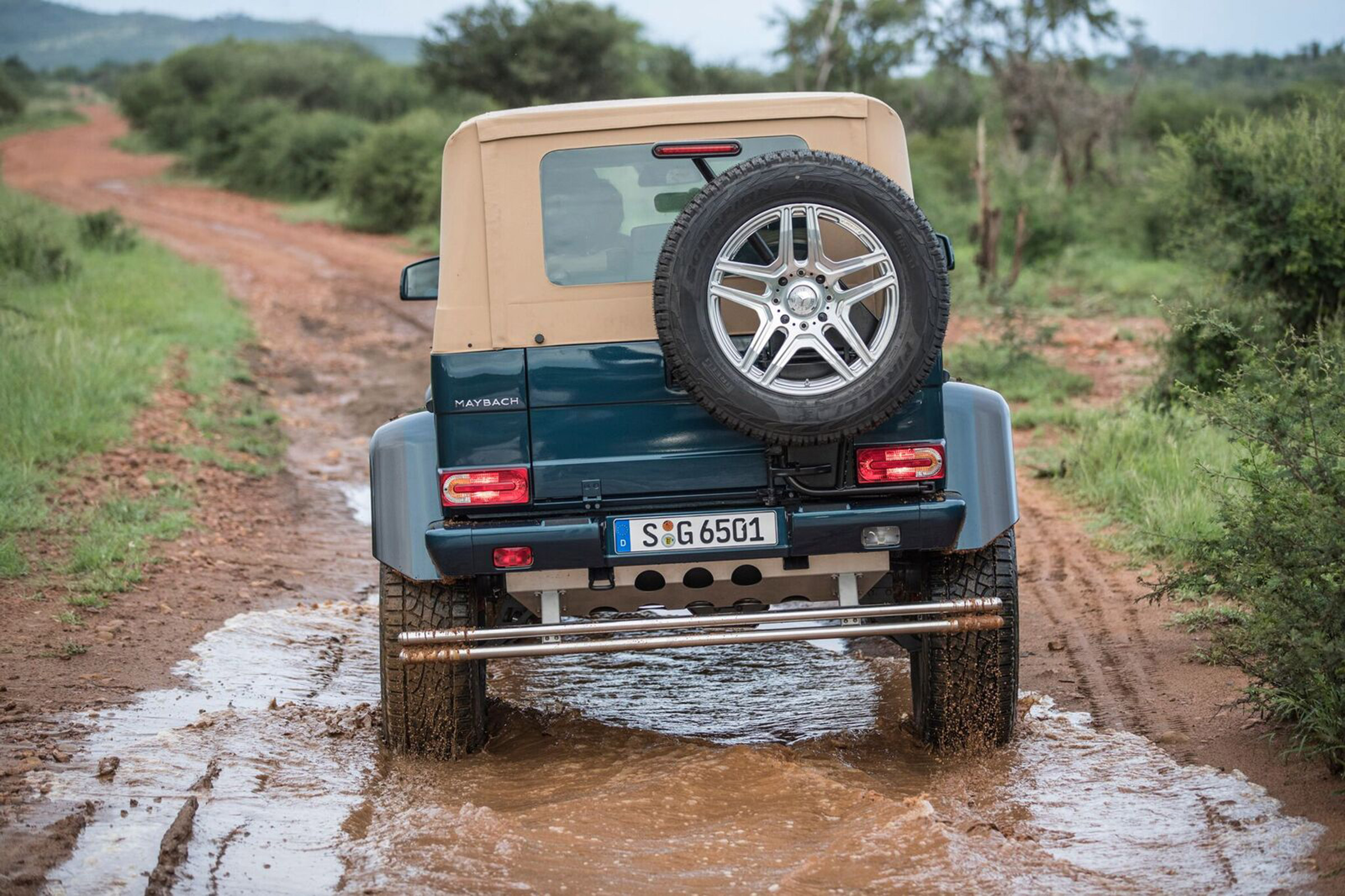 Mercedes-Maybach G 650 Landaulet - full rear off-road