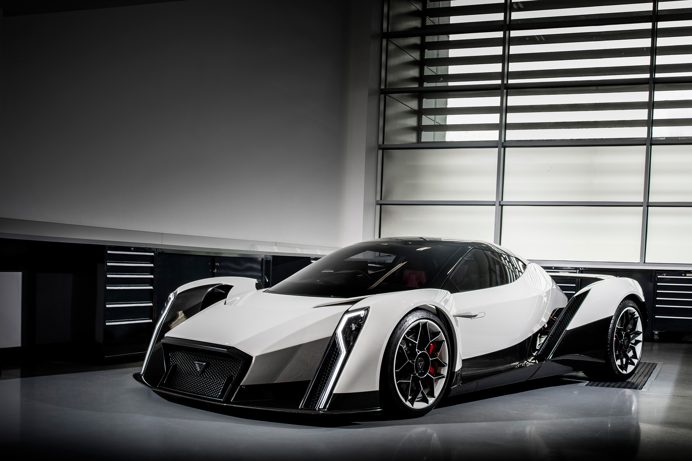 Vanda Dendrobium electric hypercar - front quarter