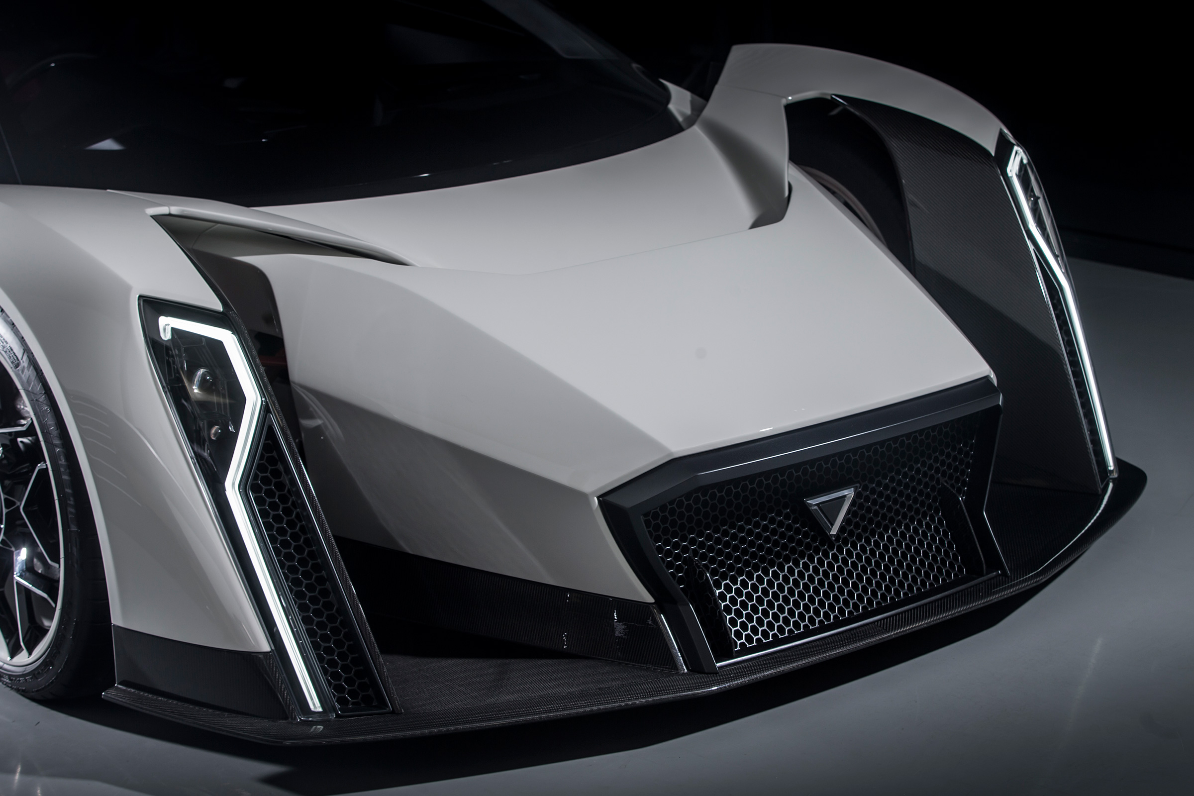 Vanda Dendrobium electric hypercar - front detail
