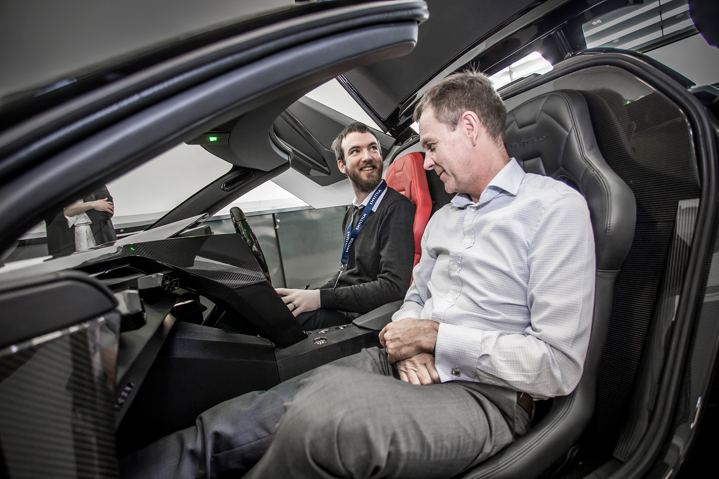 Vanda Dendrobium electric hypercar - Sam interior